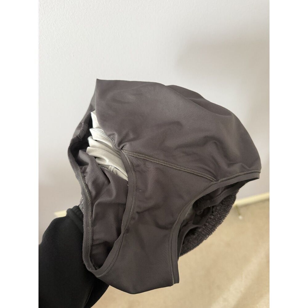 EUC Lululemon Short - Picture 6 of 6